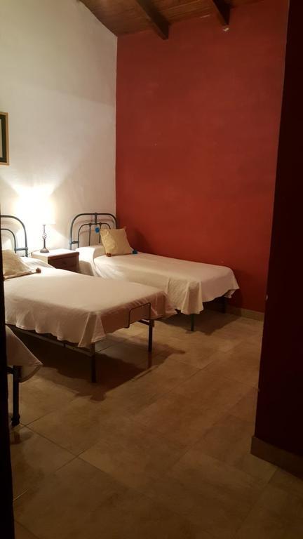 Los Colorados Hostal Angastaco 外观 照片